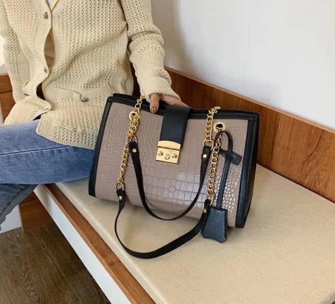 Petit sac gris-noir