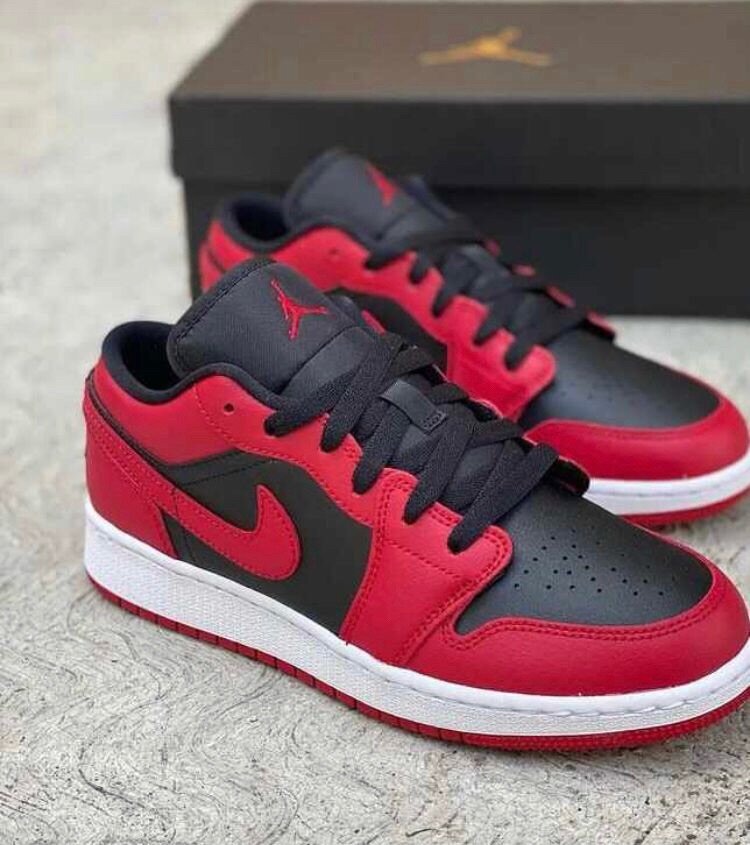 Jordan one low