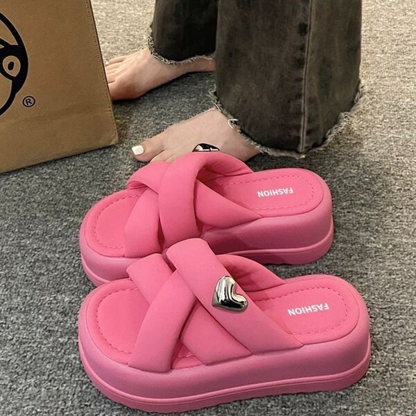 Thick slippers