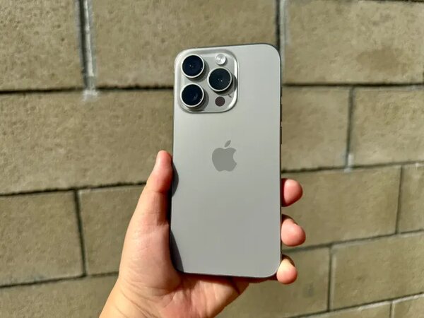 iPhone 15 pro max 28,000
