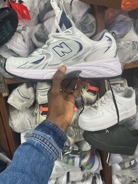 NEW BALANCE 9060