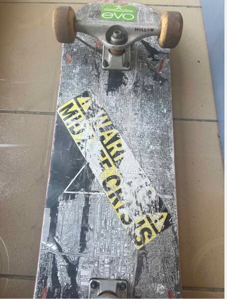 Skateboard classique solide