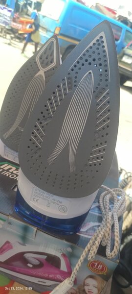 Steam iron