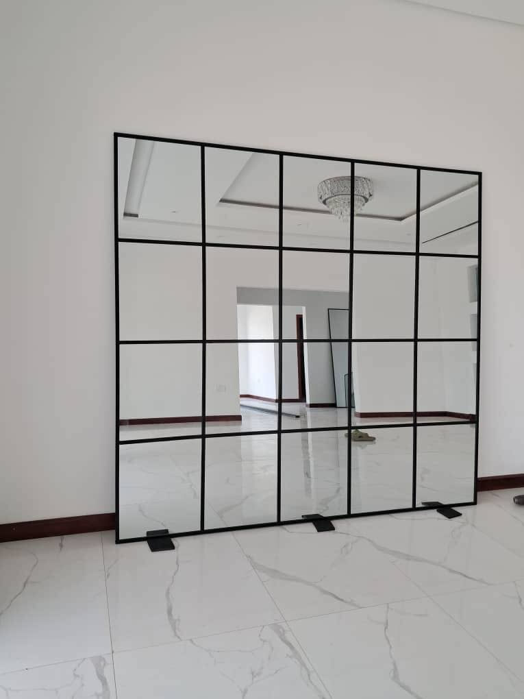 Wall mirror