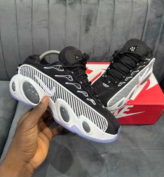Sneakers tendance en maille noire