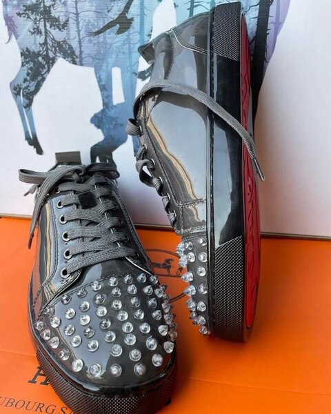 Men's Casual Shoes with Rivets