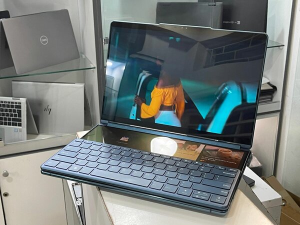 Lenovo Yoga Book 9i