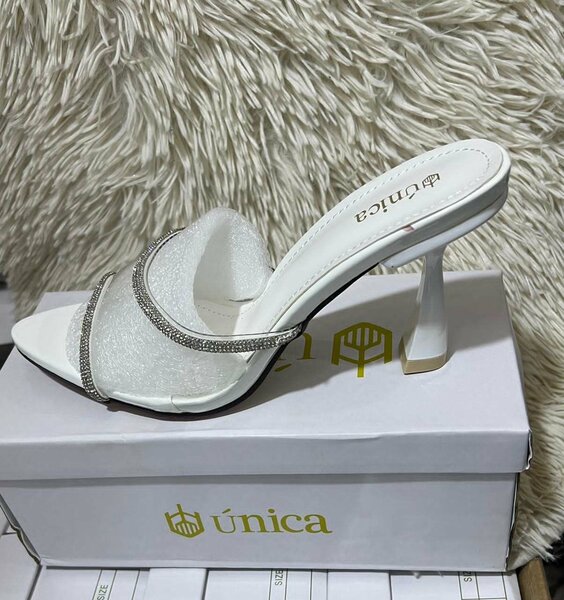 Talons/heels  10