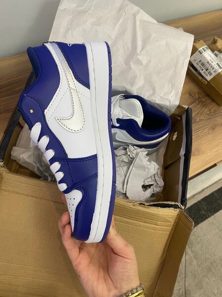 Jordan. Nike
