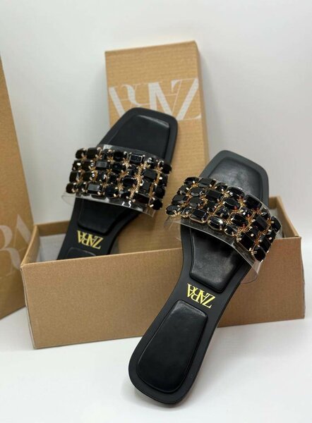 Ladies slippers