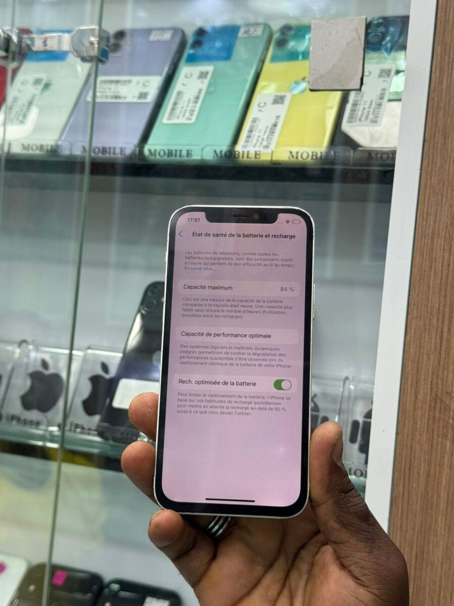 iPhone 12 simple