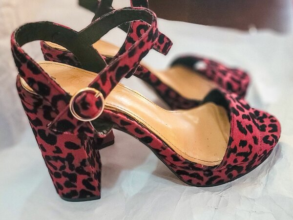 Ladies shoes