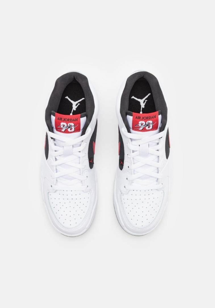 AIR JORDAN