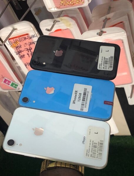iPhone XR 64gb