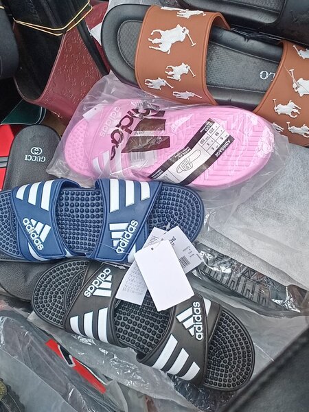 Adidas comforter