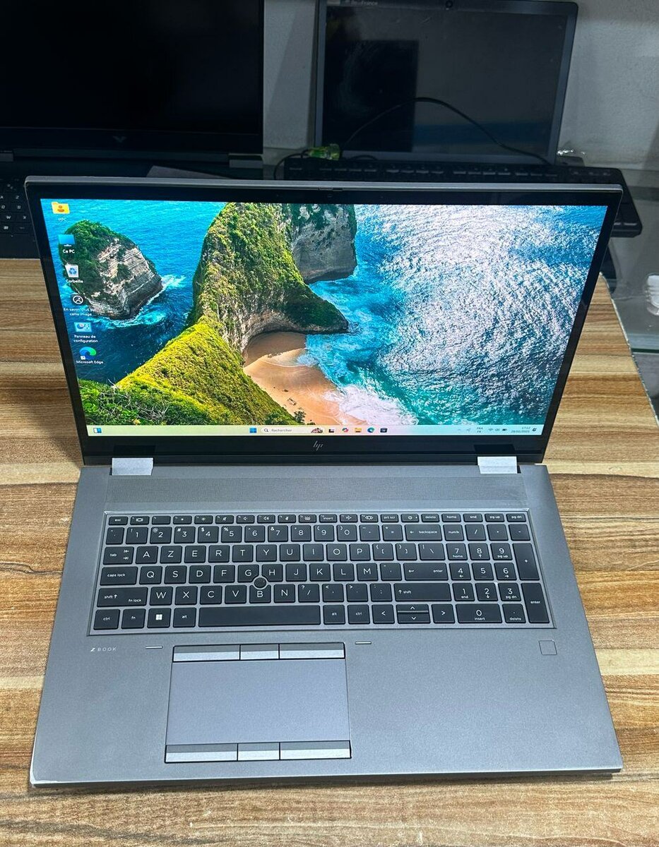 Hp Zbook fury G8