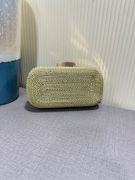 Woven clutch