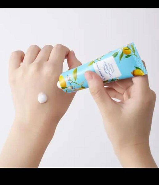 Crème pour les mains.