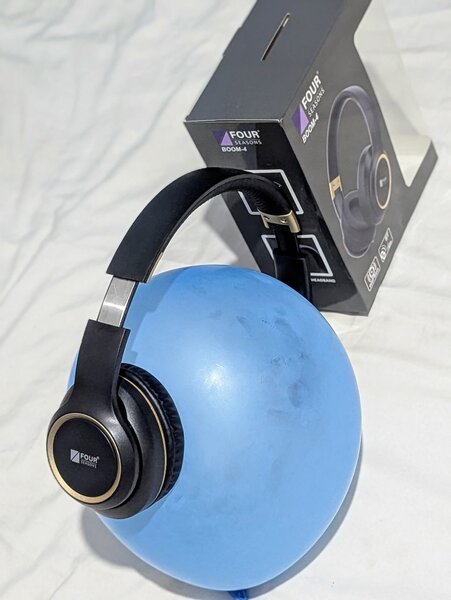 HD SOUND HEADPHONES