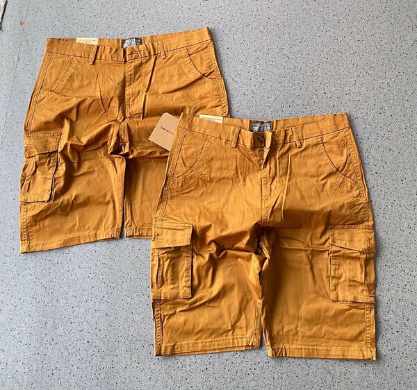 Khaki bumper shorts