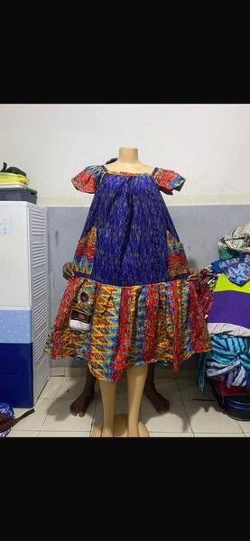 Robe disponible a 7000fr