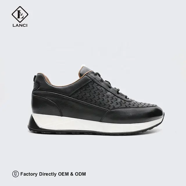 Chaussure homme en cuir tres pratique