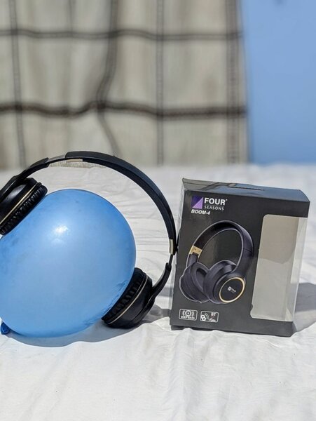 HD SOUND HEADPHONES
