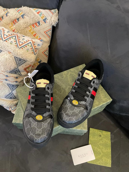 women's sneakers