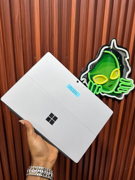 Microsoft surface pro 7 +