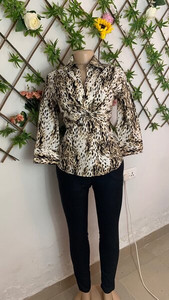 Top and skinny pants combo available