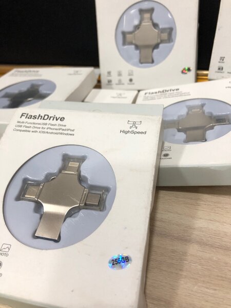256 multi 4in 1 Flash Drive