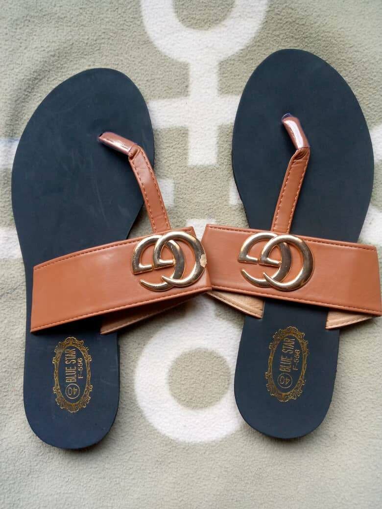 Ladies slippers