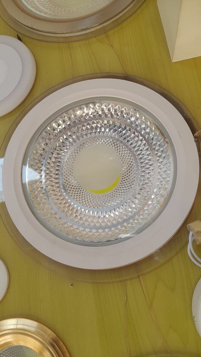 Ceiling light