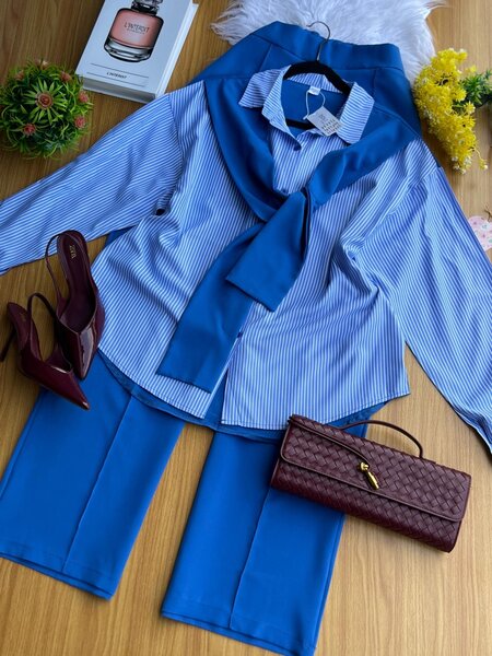 Ensemble chic bleu à rayures