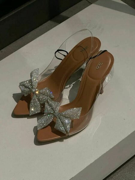 HEELS