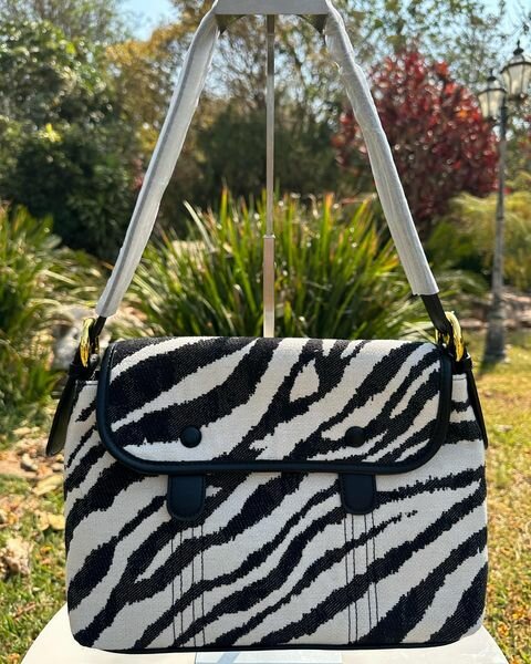 Shoulder bag 