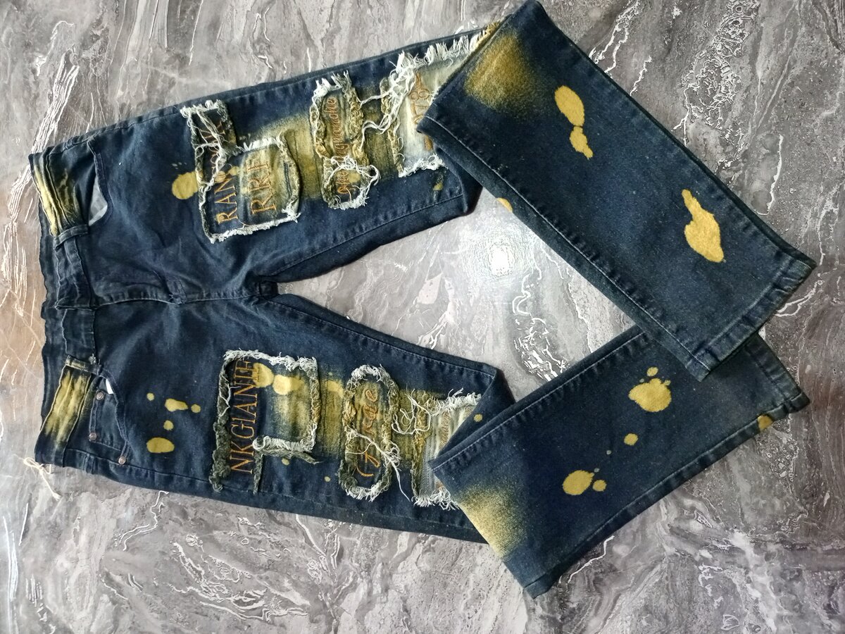 Jeans