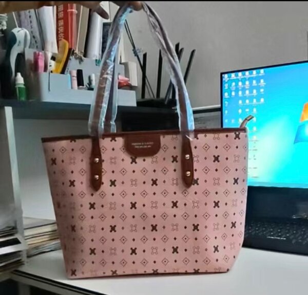 Handheld bag