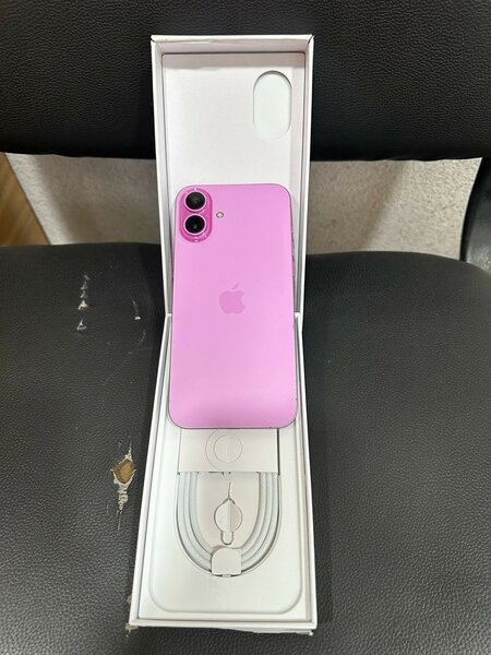 iPhone 16Plu - Couleur Poudrée