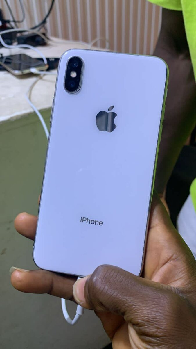 iPhone X