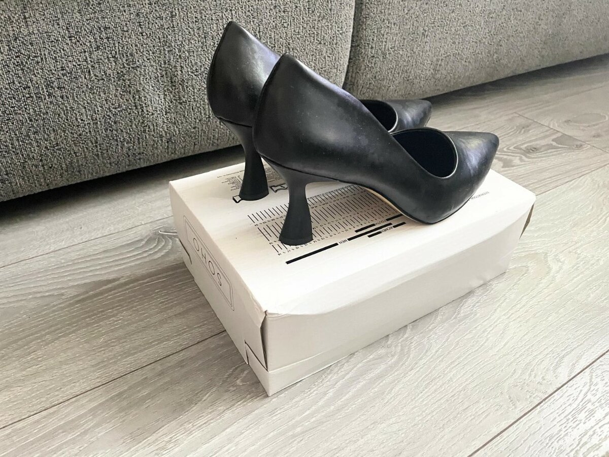 Dress shoe