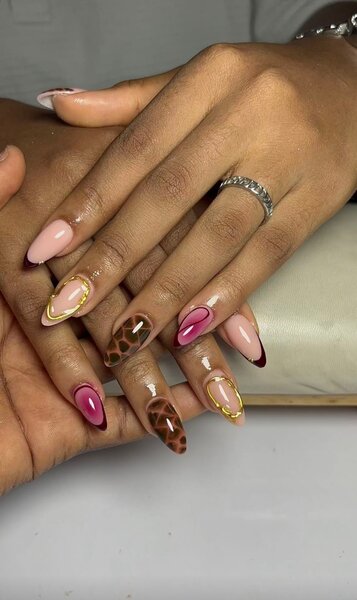 Manucure Stylisée en Gel