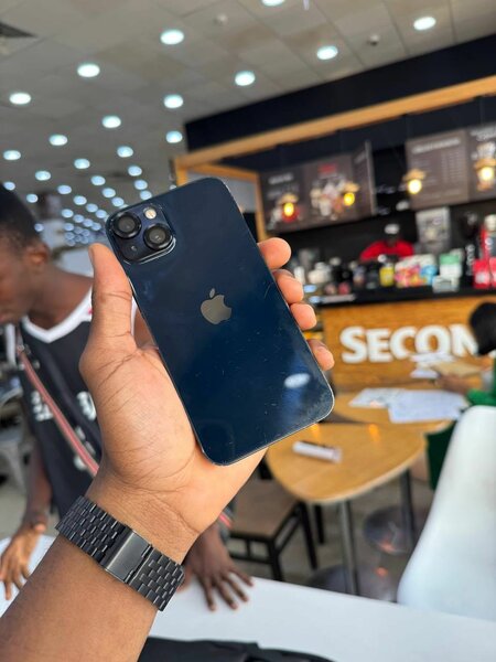 iPhone 13 (128GB)