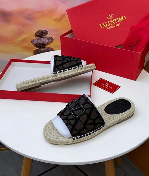 Fashion slippers