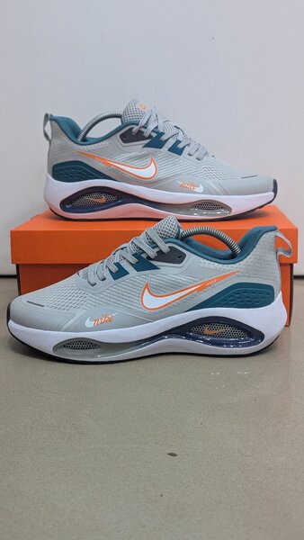 NIKE AIR MAX WINFLO