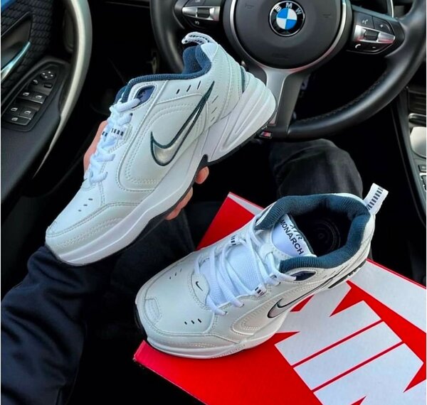 Nike Air monarch
