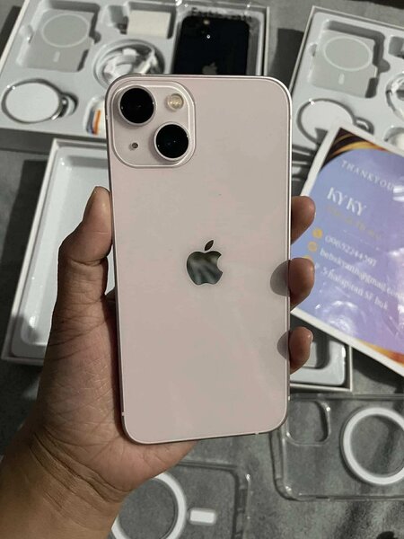 iPhone 13