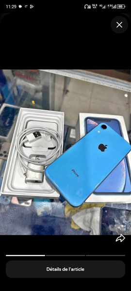 iPhone bleu 64 Go