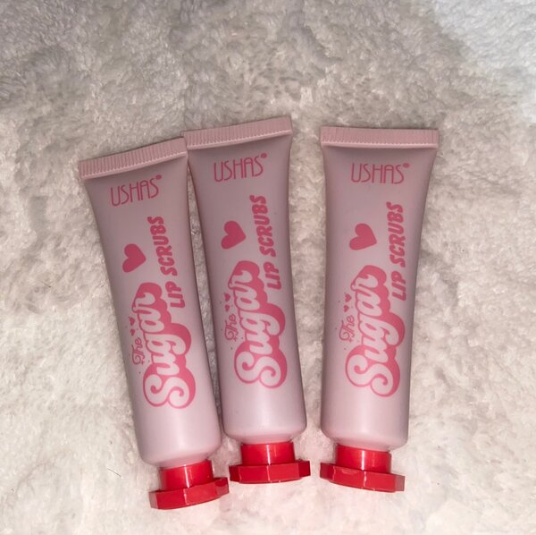 Lip scrub