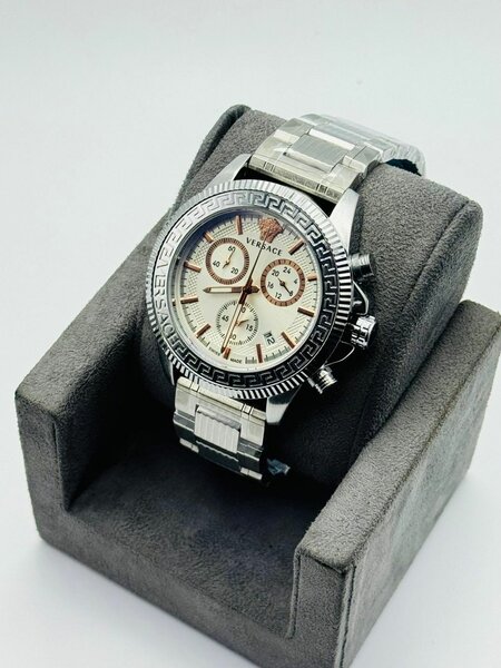 Montre chronographe en acier inoxydable